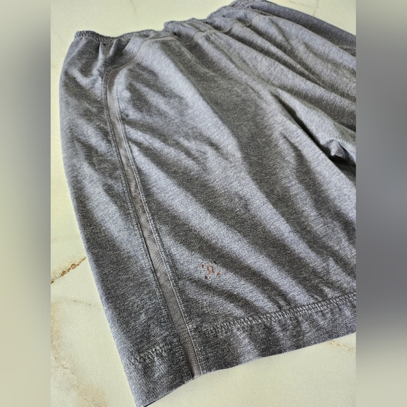 Lululemon Pace Breaker Sz M Out of Mind Liner 9” Gray Shorts M7907S - Picture 5 of 16